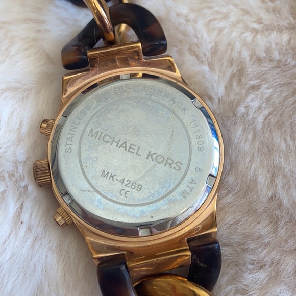Michael Kors Women’s Quartz Watch - Picture 5 of 7